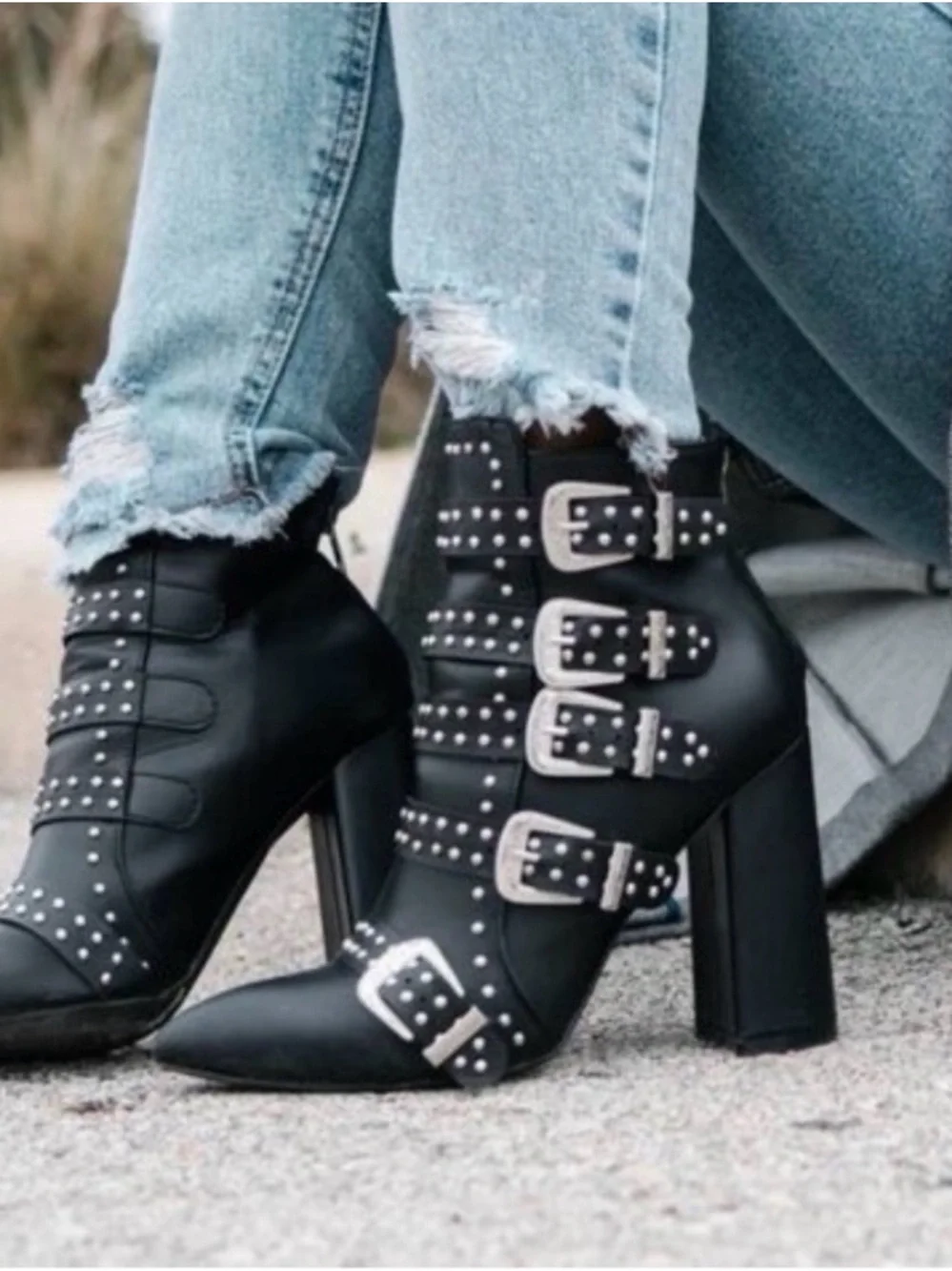 Steve Madden Comet Studded Buckle Pointed Black Leather Heel Boots Size 10
